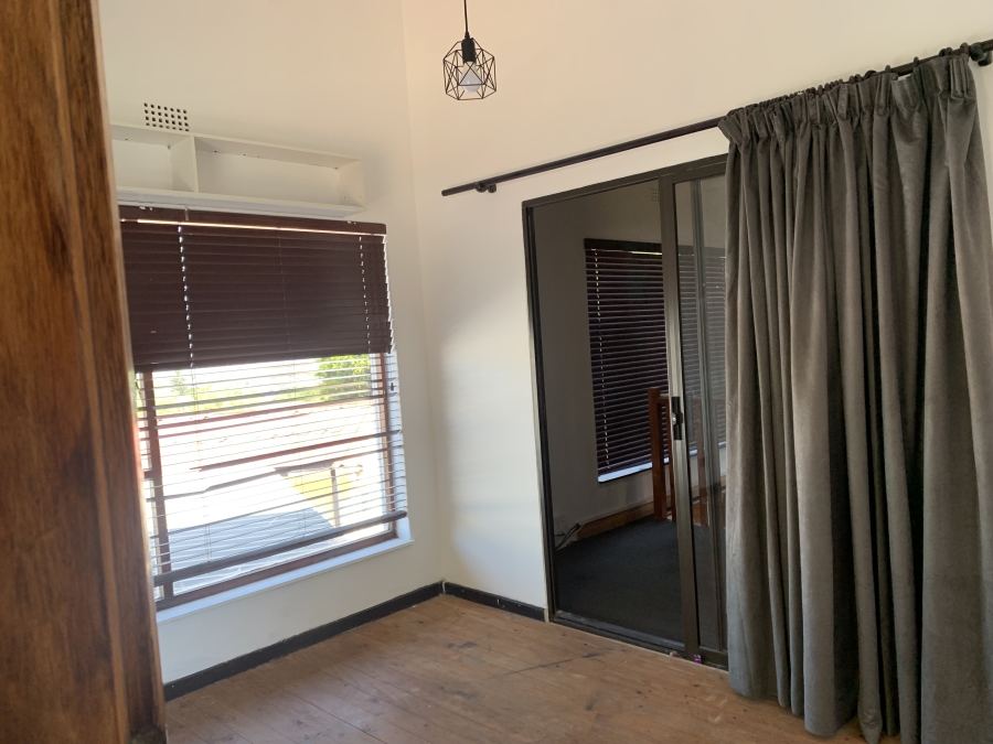 To Let 2 Bedroom Property for Rent in Protea Heights Western Cape